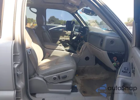 2005 Chevrolet Suburban 1500 Lt из США, поврежденный, VIN 3GNFK16Z85G188373